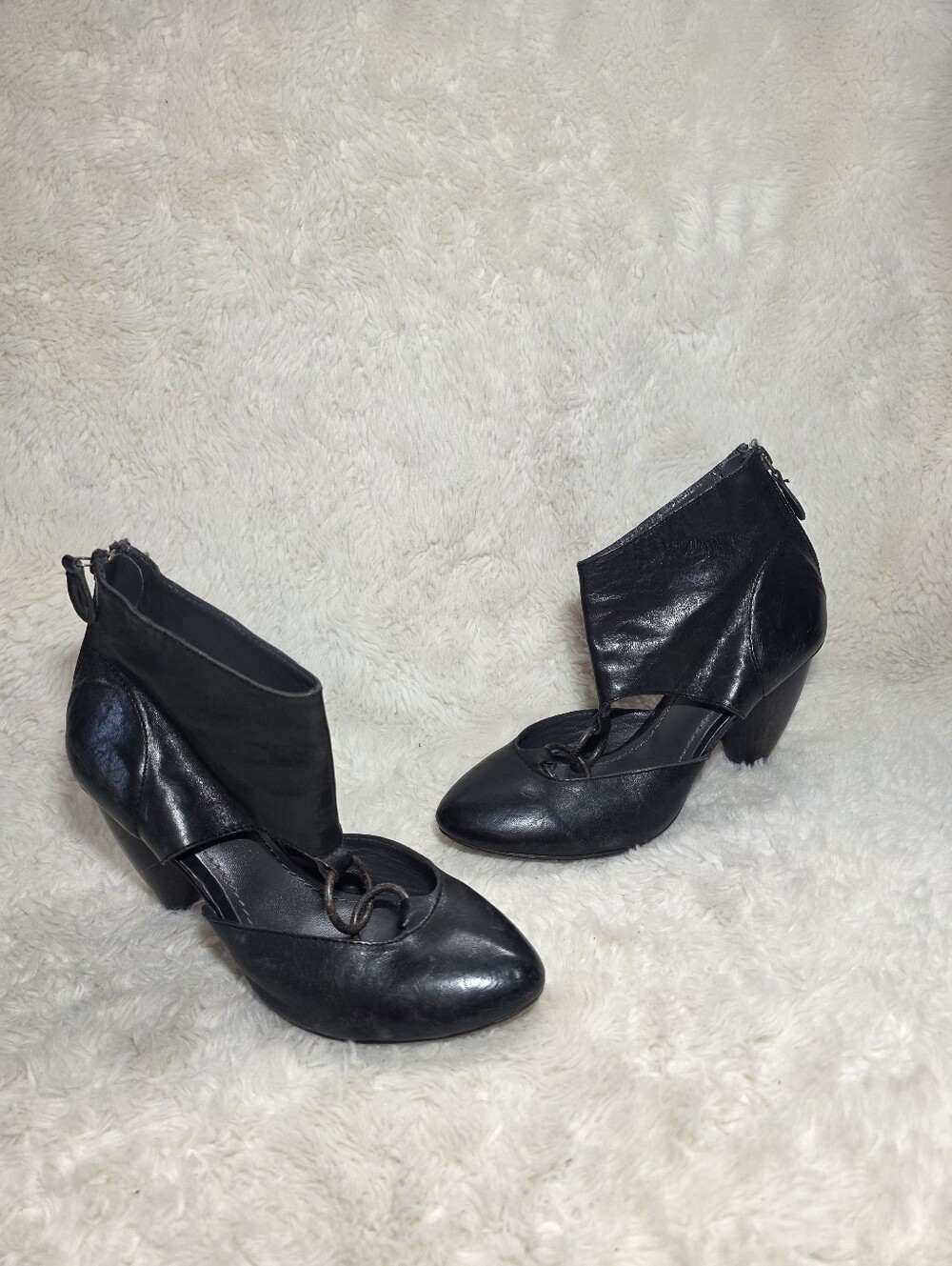 True Religion Black Leather Cutout Ankle Booties Shooties Chunky Heels Y2K 7.5